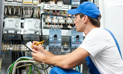 Chief Electrician job